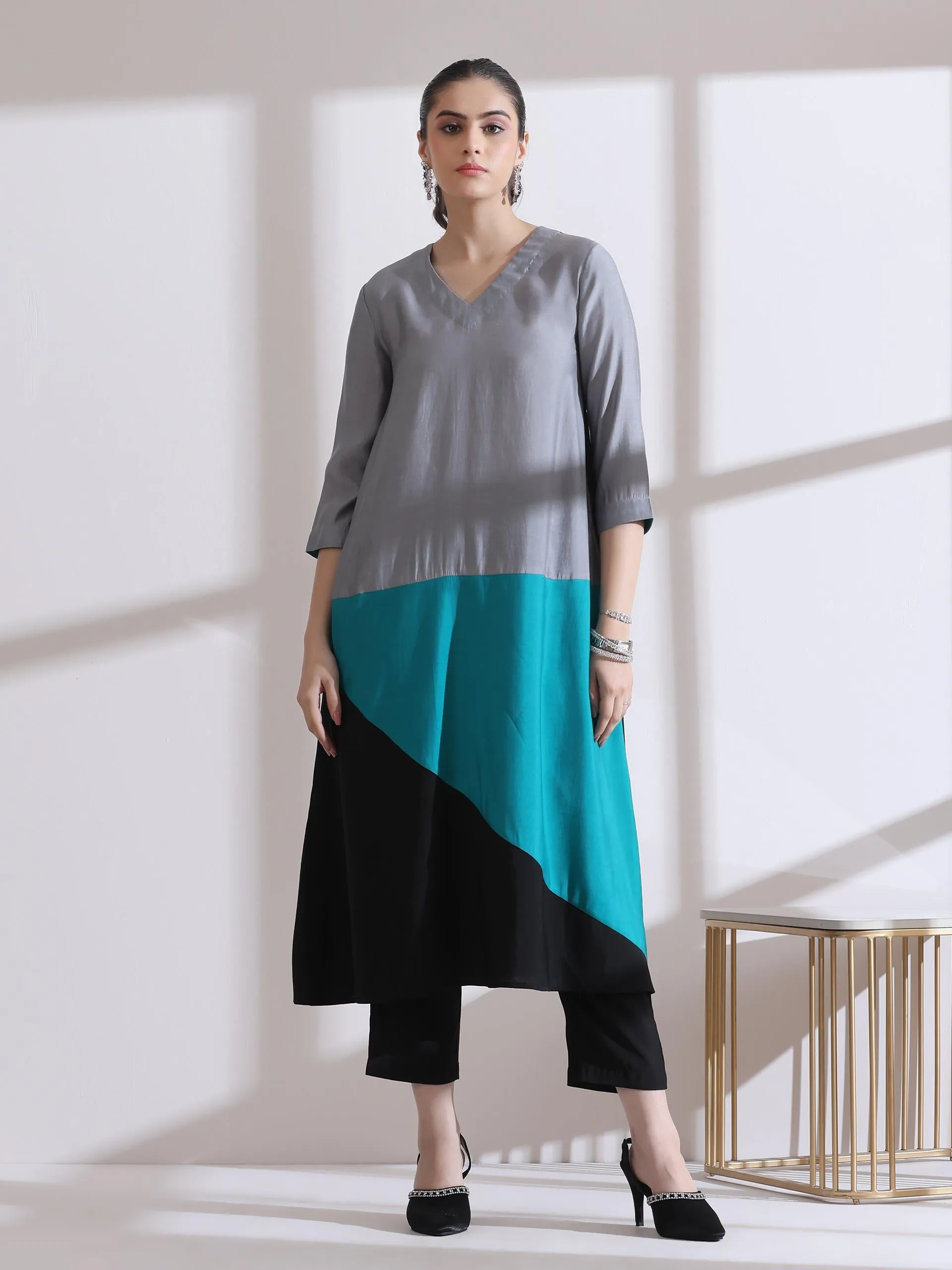 2 Pc Set - Airskin Black And Blue Triangle Kurta With Pants
