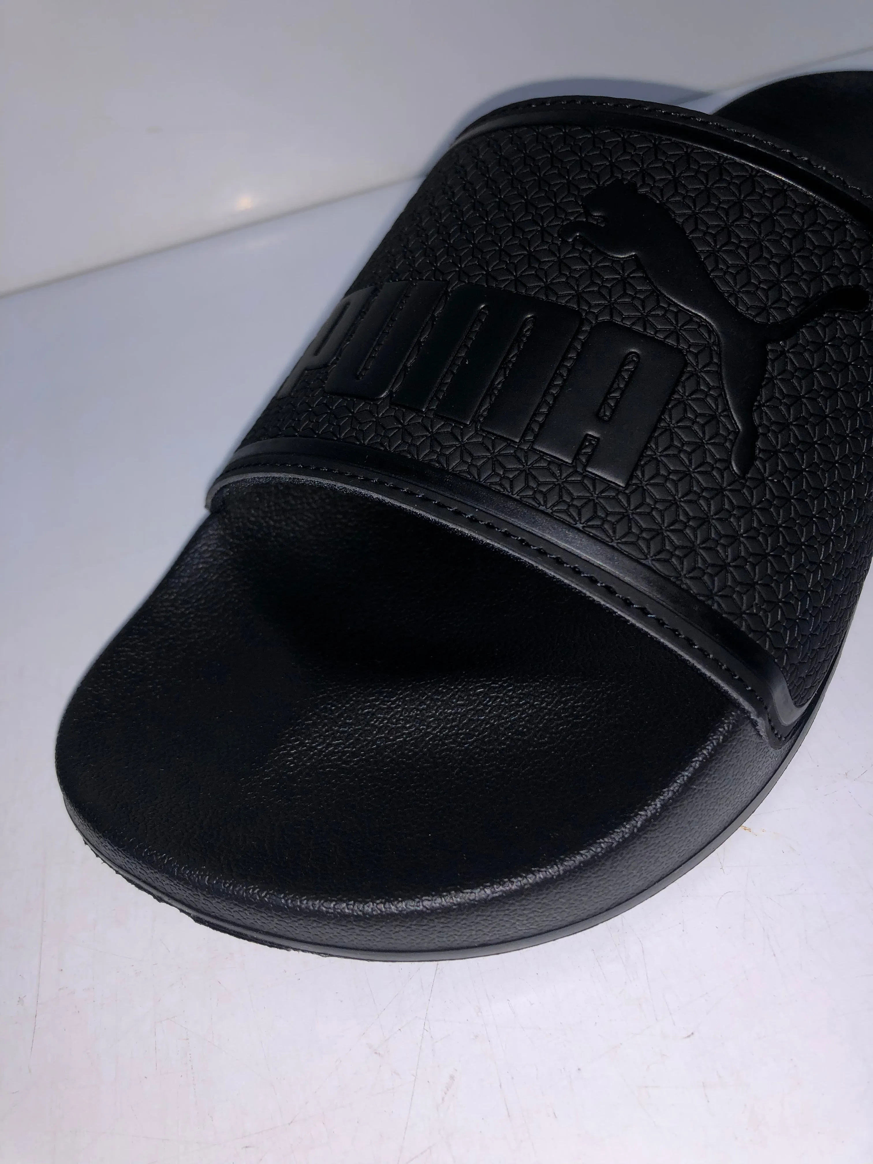 384139 03 BLACK BLACK