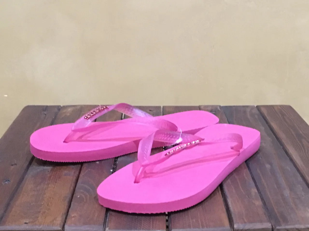 4127244 Havaianas Top Logo Metallic Sandal