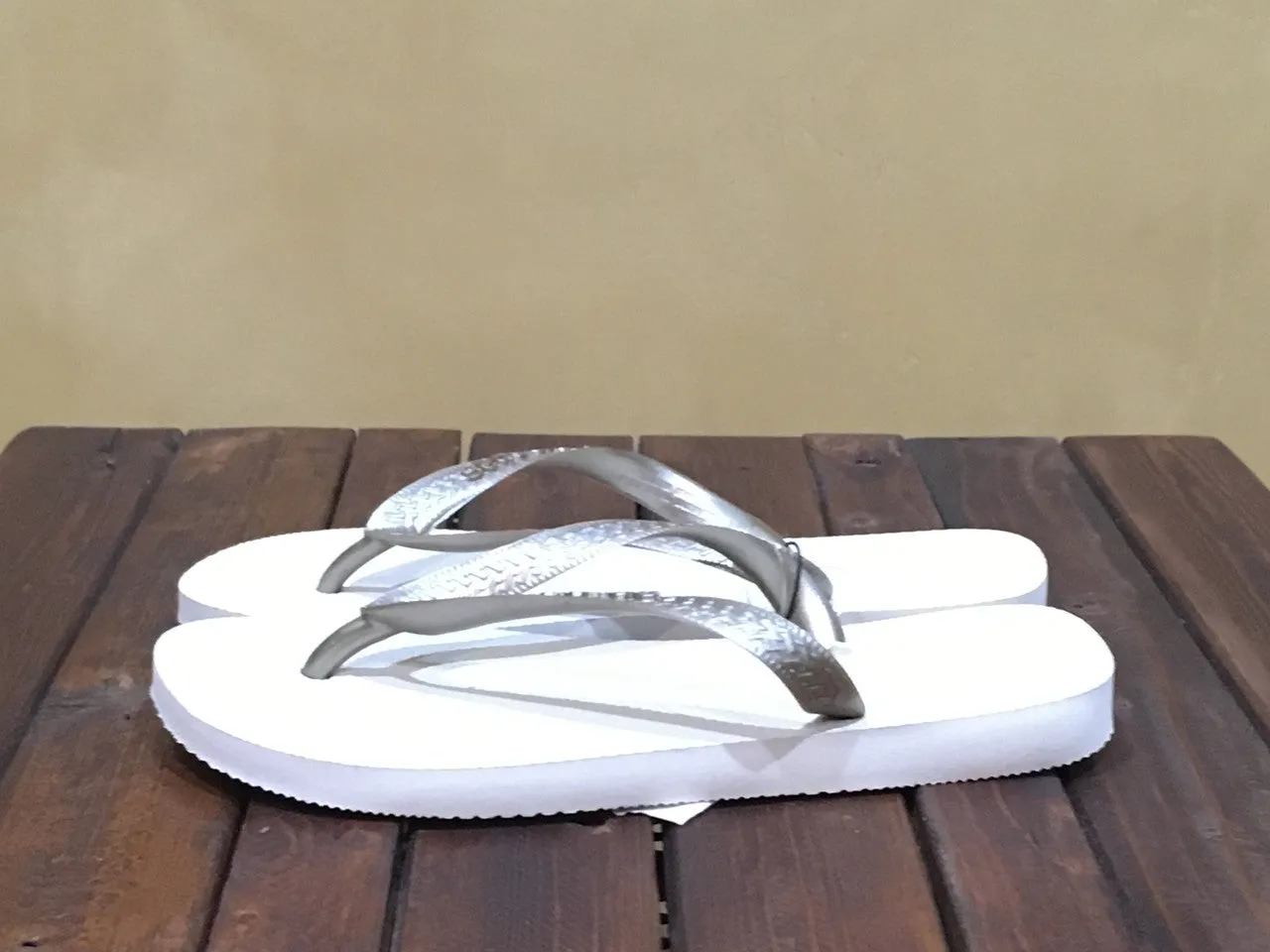 4127244 Havaianas Top Logo Metallic Sandal