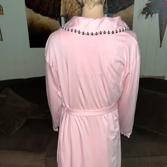 Cabernet Sleepwear • Pink/ Black • Size Large • Nightgown &amp; Robe