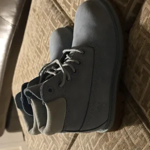 Children's timberland boots