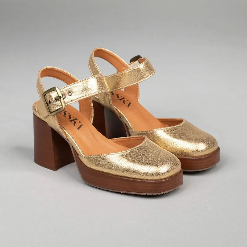 ESSKA Selena Sandals in Wood/Gold