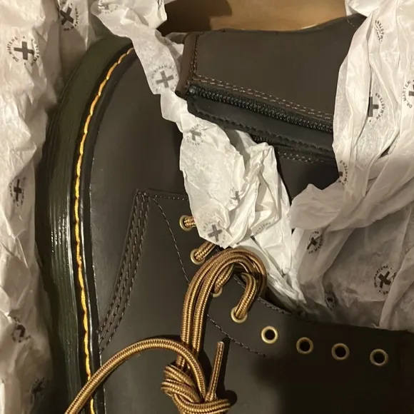 JUNIOR 1460 WILDHORSE LEATHER LACE UP BOOTS big kids size US 4, EU 36