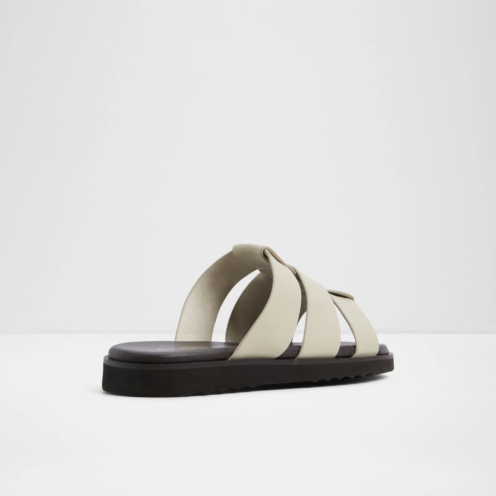 Light / Flat Sandals