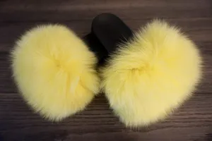 Light Yellow Pom