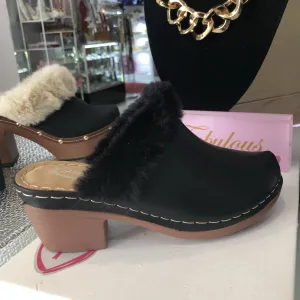 Low Heels Clogs