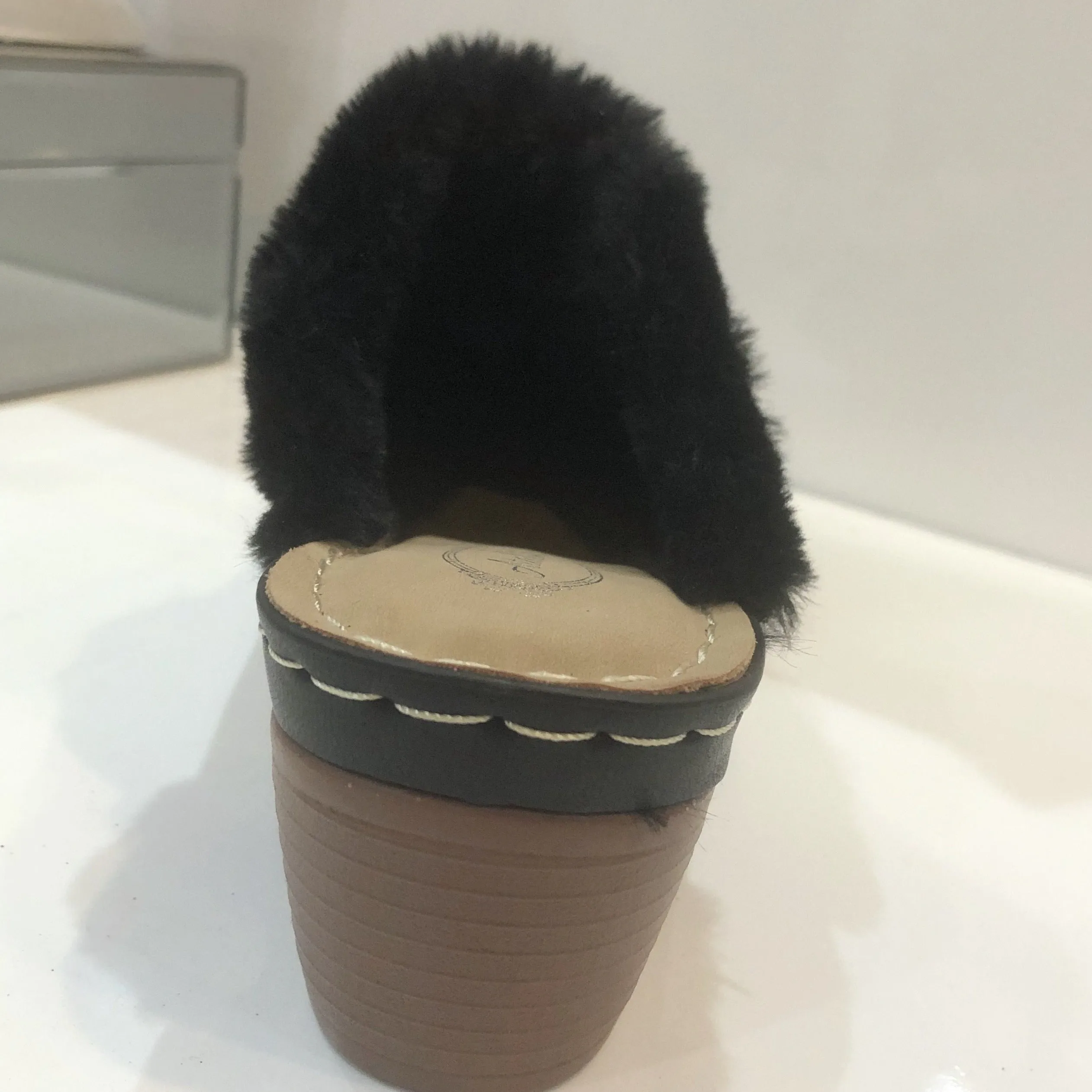 Low Heels Clogs