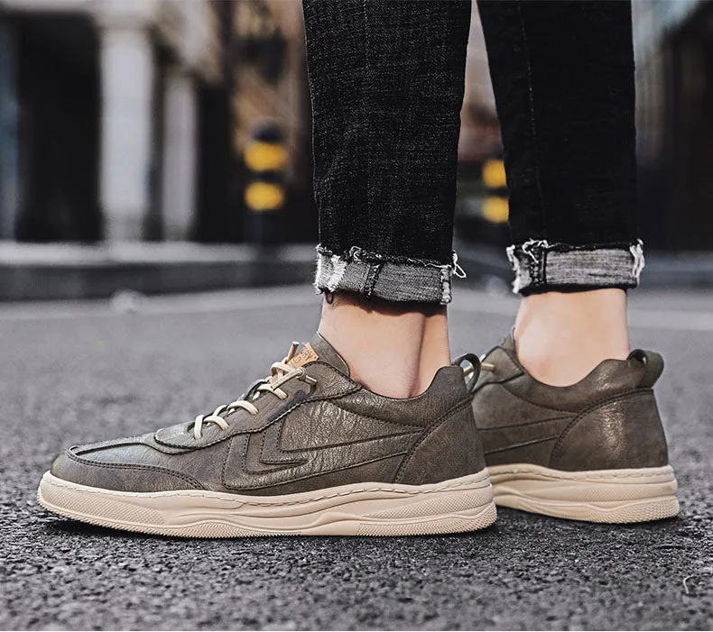 Men Shoes Sneakers Autumn Lightweight Comfortable Leather Men Casual Shoe Male Lace Up Sneakers Non-slip Fashion Flats Shoes