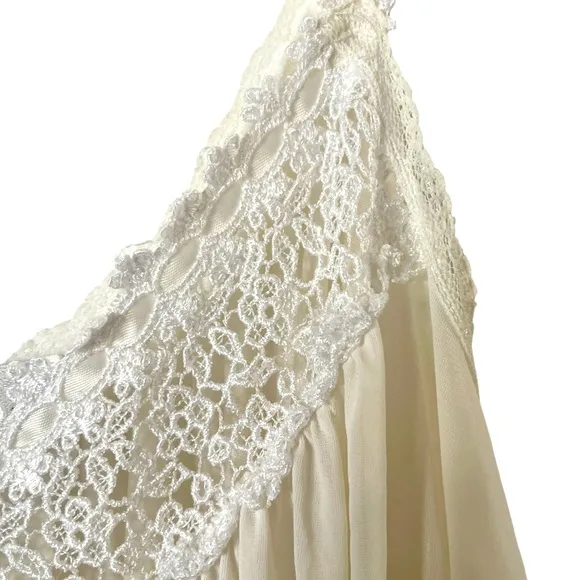 Miss‎ Elaine Vintage Nightgown Embroidered Floral Lace Trim Sleeveless White M