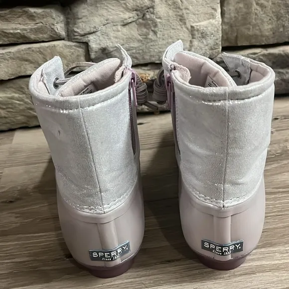 NWOT Sperry duck boots/6