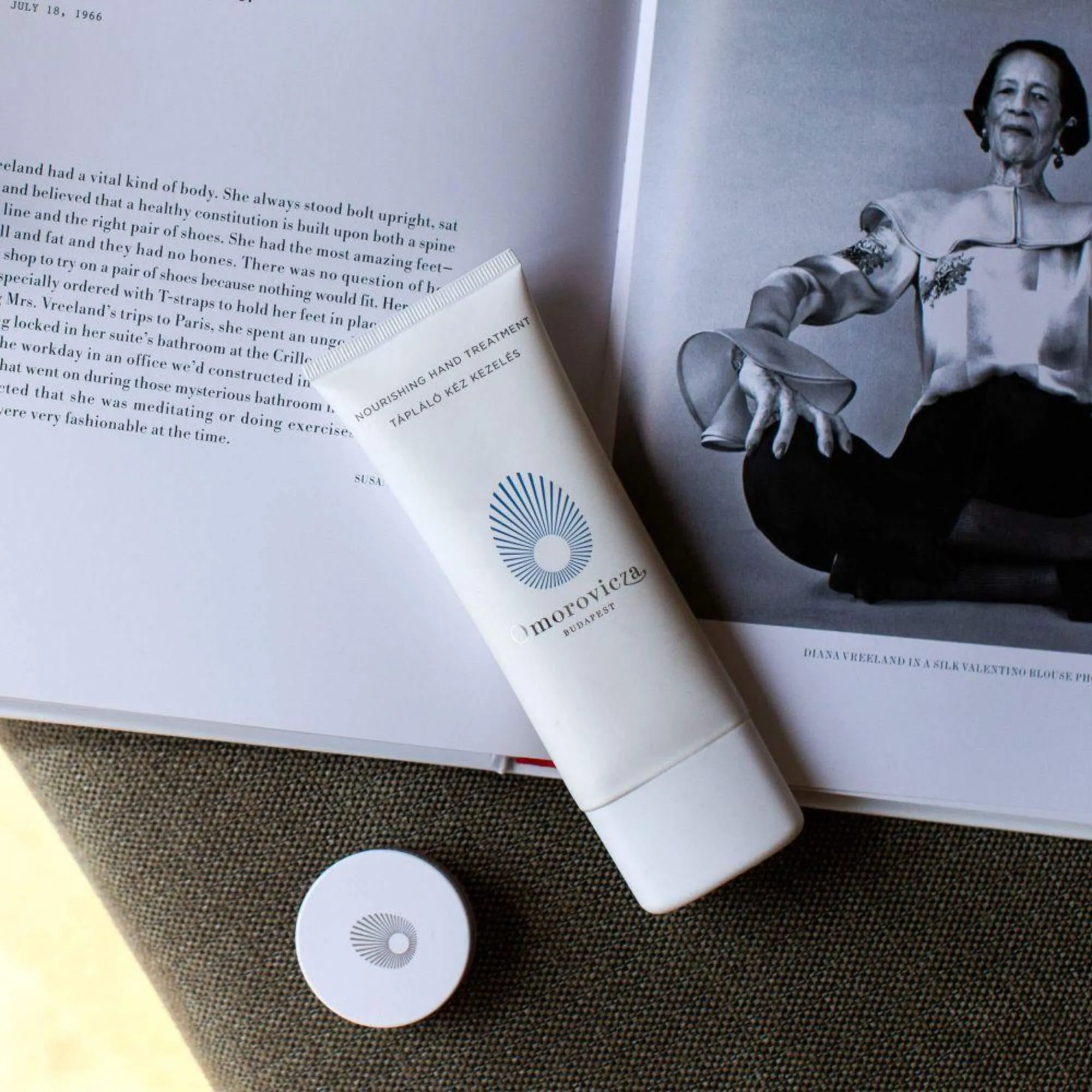 Omorovicza Nourishing Hand Treatment