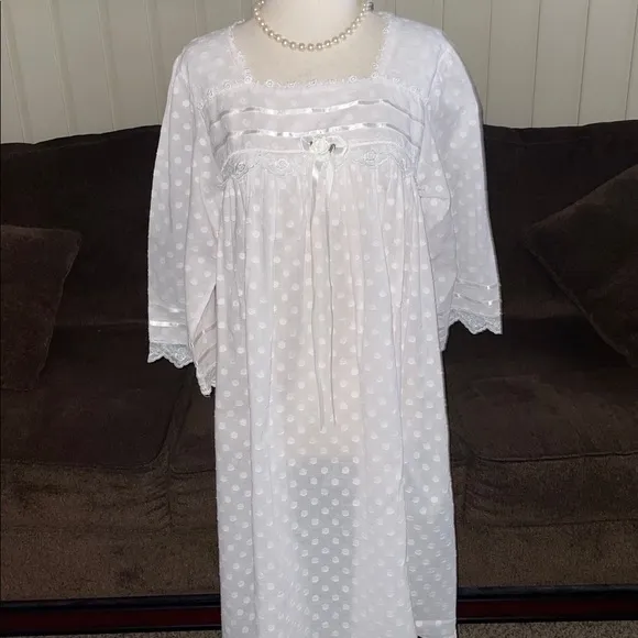 Priamo • Small • Pink/ White • Polka Dots • Lace • Ribbon • Nightgown