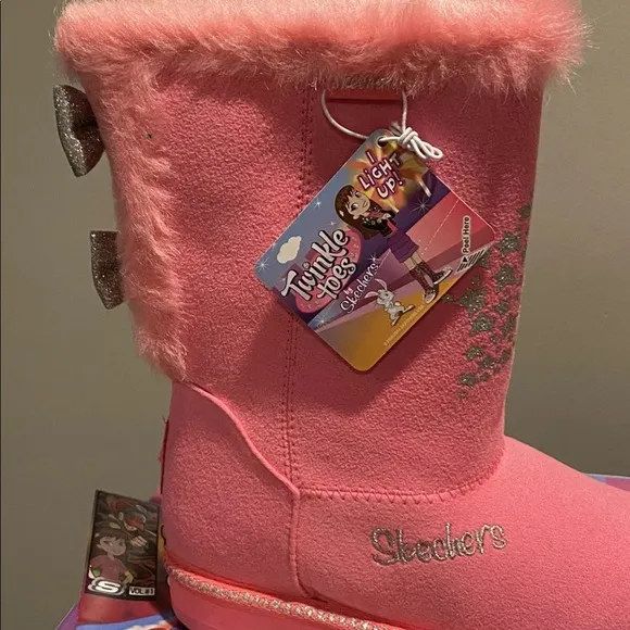Skechers twinkle toes size 2 kids. The boots don’t light up anymore.