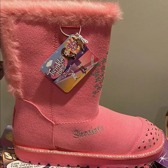 Skechers twinkle toes size 2 kids. The boots don’t light up anymore.