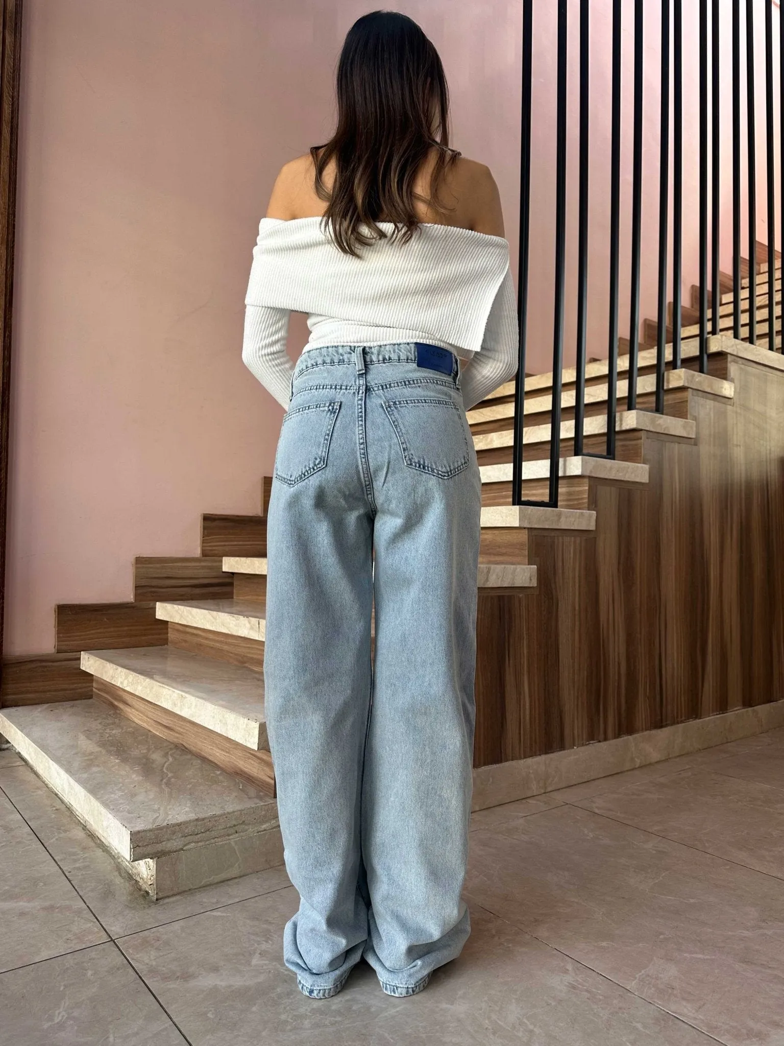 Square Pocket Wide Leg Jeans - Light Blue