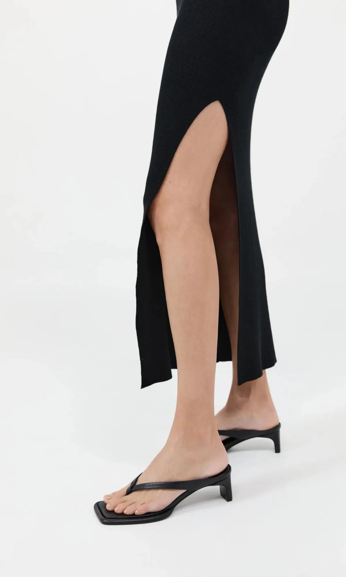 ST. AGNI | Flip Flop Sandals