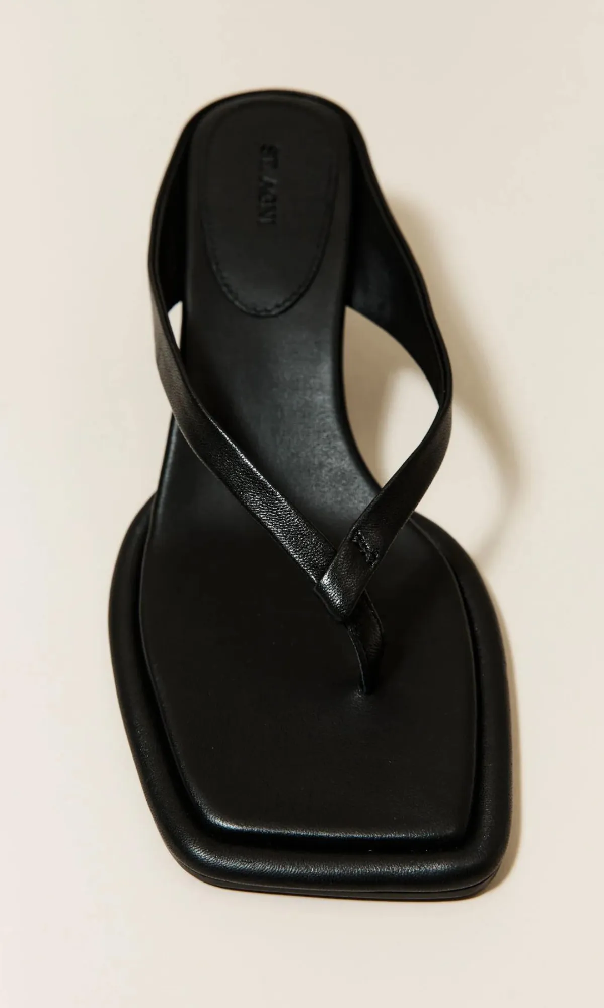 ST. AGNI | Flip Flop Sandals