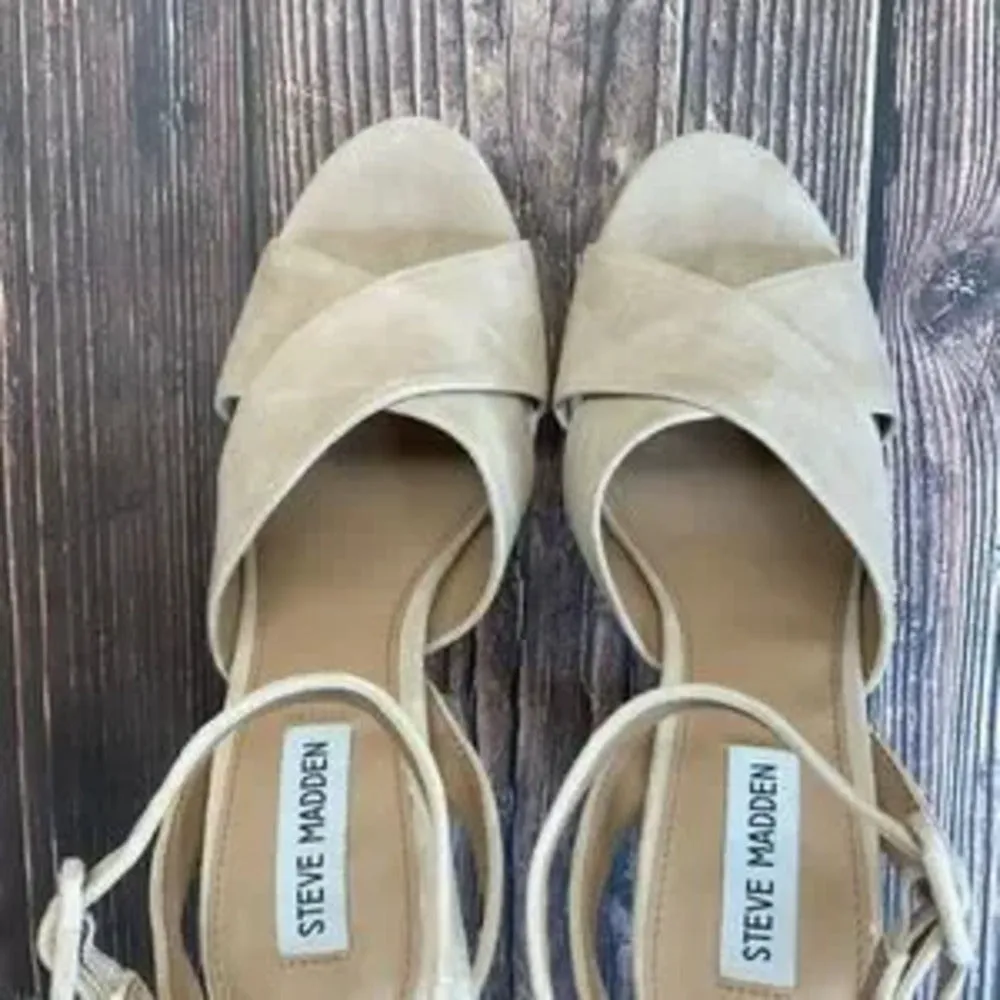 Steve Madden Tan Suede Sandals 8.5M