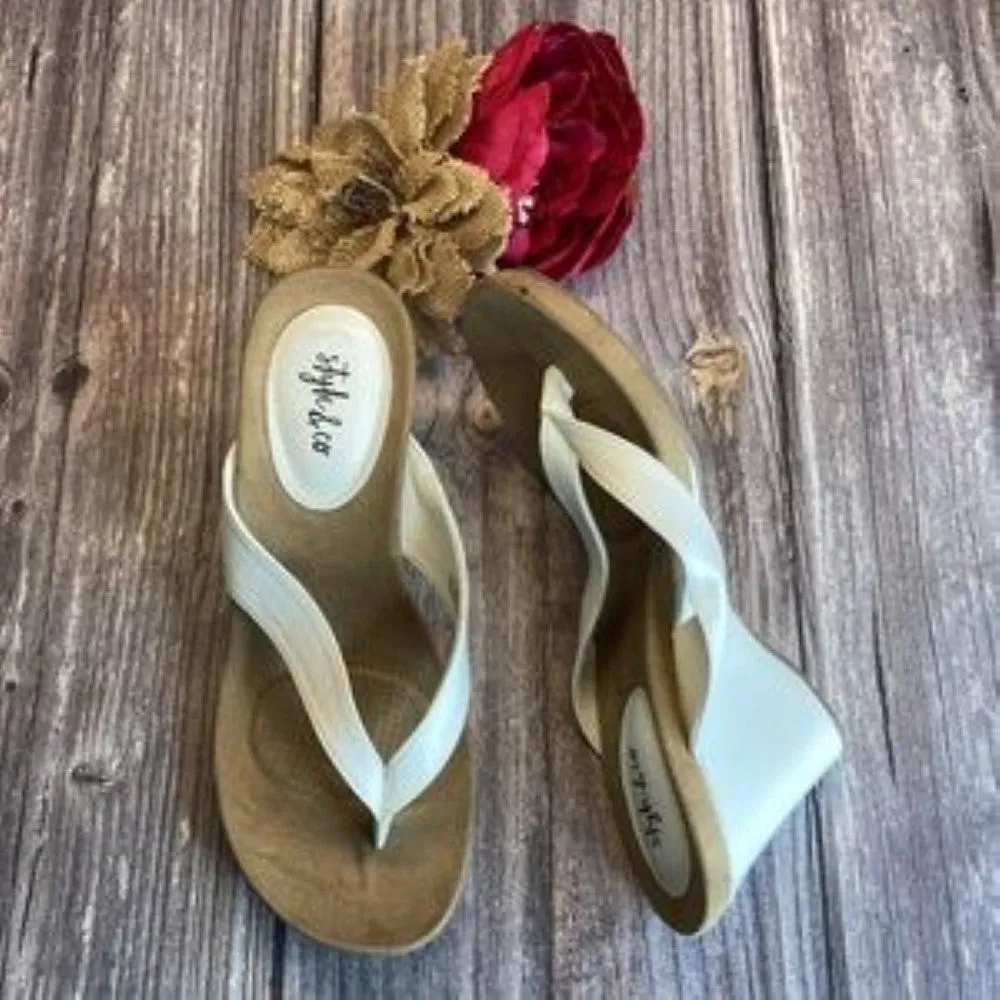 STYLE & CO Chicklet White Wedge Thong Sandals 6M