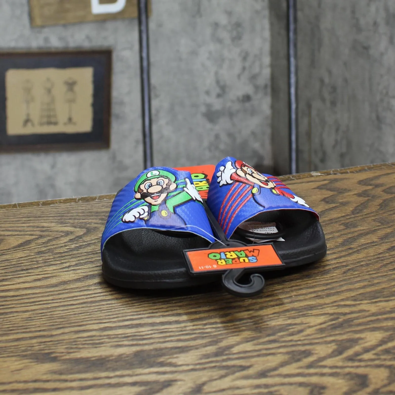 Super Mario Boys Sport Mismatch Design Slides Black / Blue 10-11 Little Boy