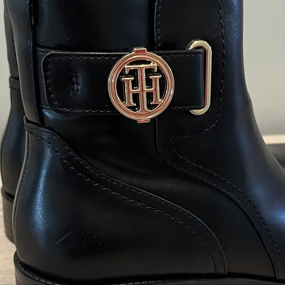 Tommy Hilfiger Rezin 2 Black Boots in Size 7 New Without Box