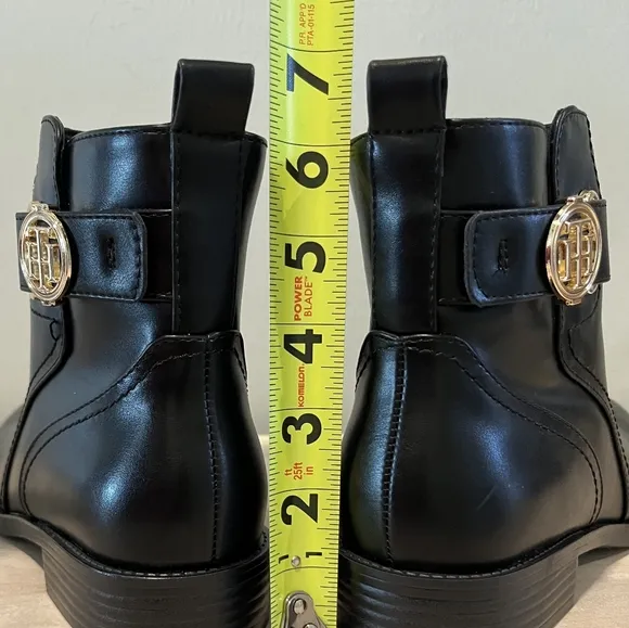 Tommy Hilfiger Rezin 2 Black Boots in Size 7 New Without Box