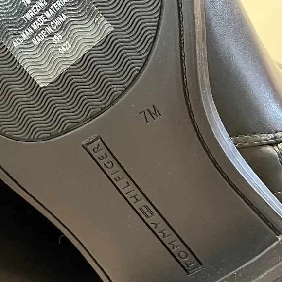 Tommy Hilfiger Rezin 2 Black Boots in Size 7 New Without Box