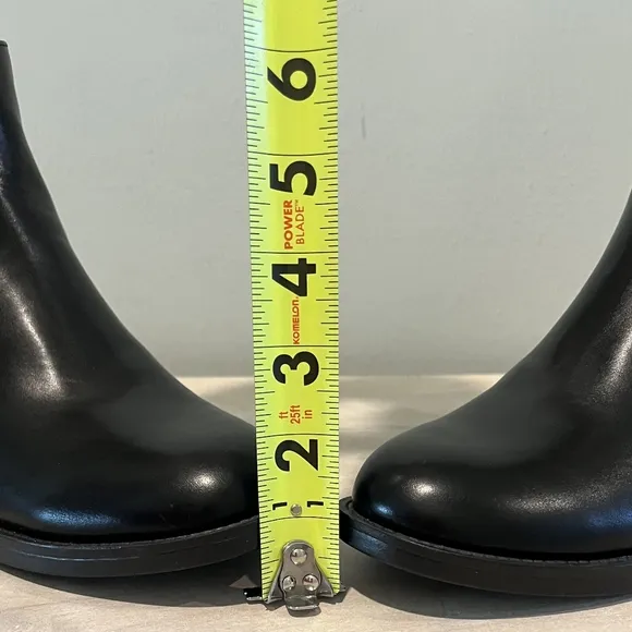 Tommy Hilfiger Rezin 2 Black Boots in Size 7 New Without Box