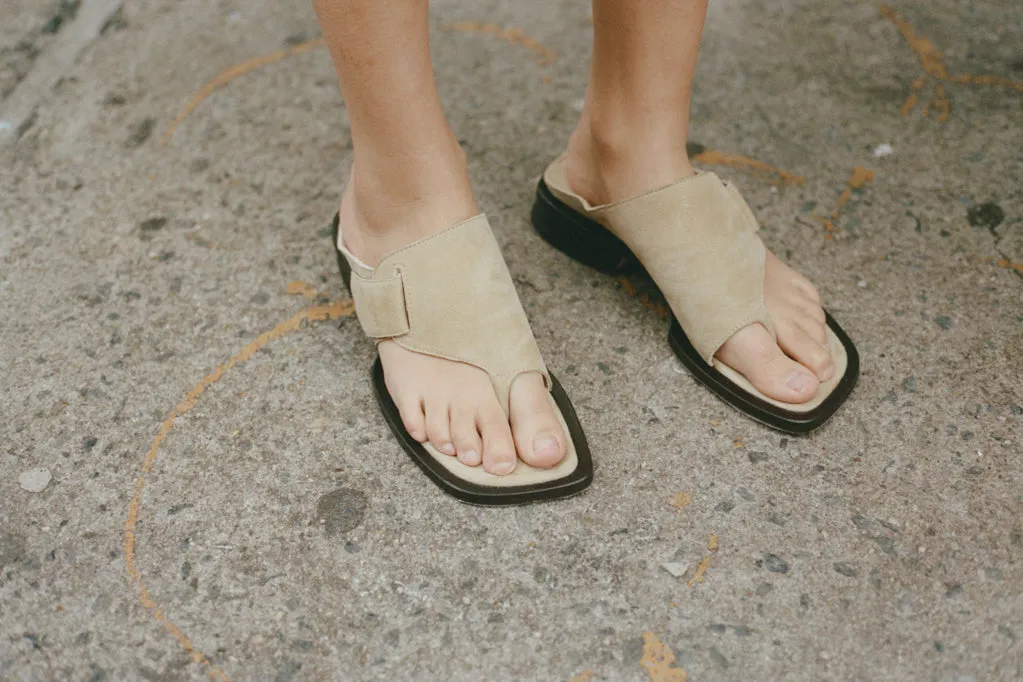 TUPELO SLIDE, SILICIA SUEDE