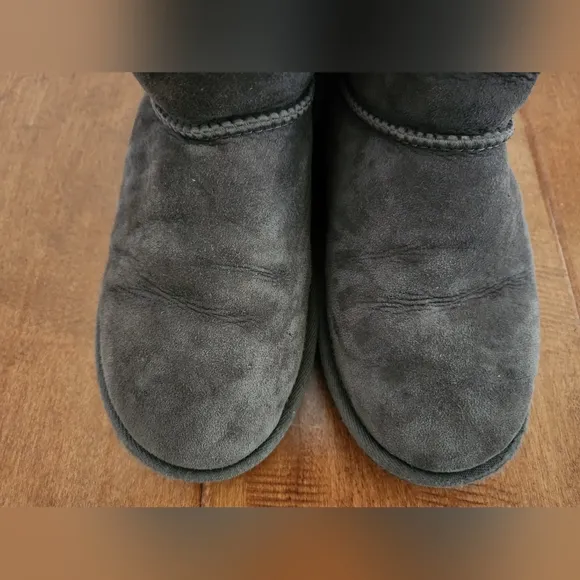 Ugg Bailey Bow gray boots (3)