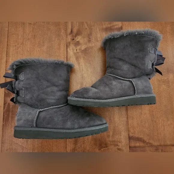 Ugg Bailey Bow gray boots (3)