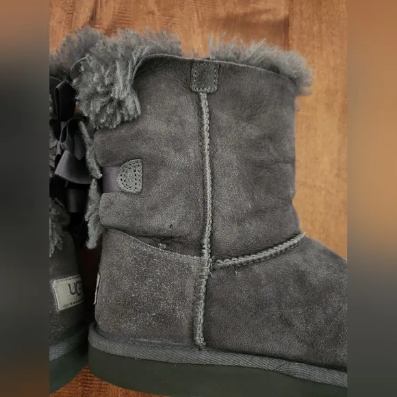 Ugg Bailey Bow gray boots (3)