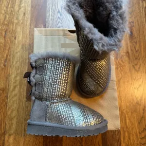 UGG Bailey Bow Holiday Gray Sequin Boots, Size 6 (Walker/Toddler)
