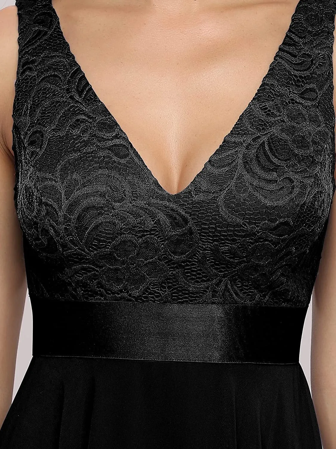 V-Neck A-Line Sleeveless Lace Chiffon Party Dress Fashion Cocktail Dress