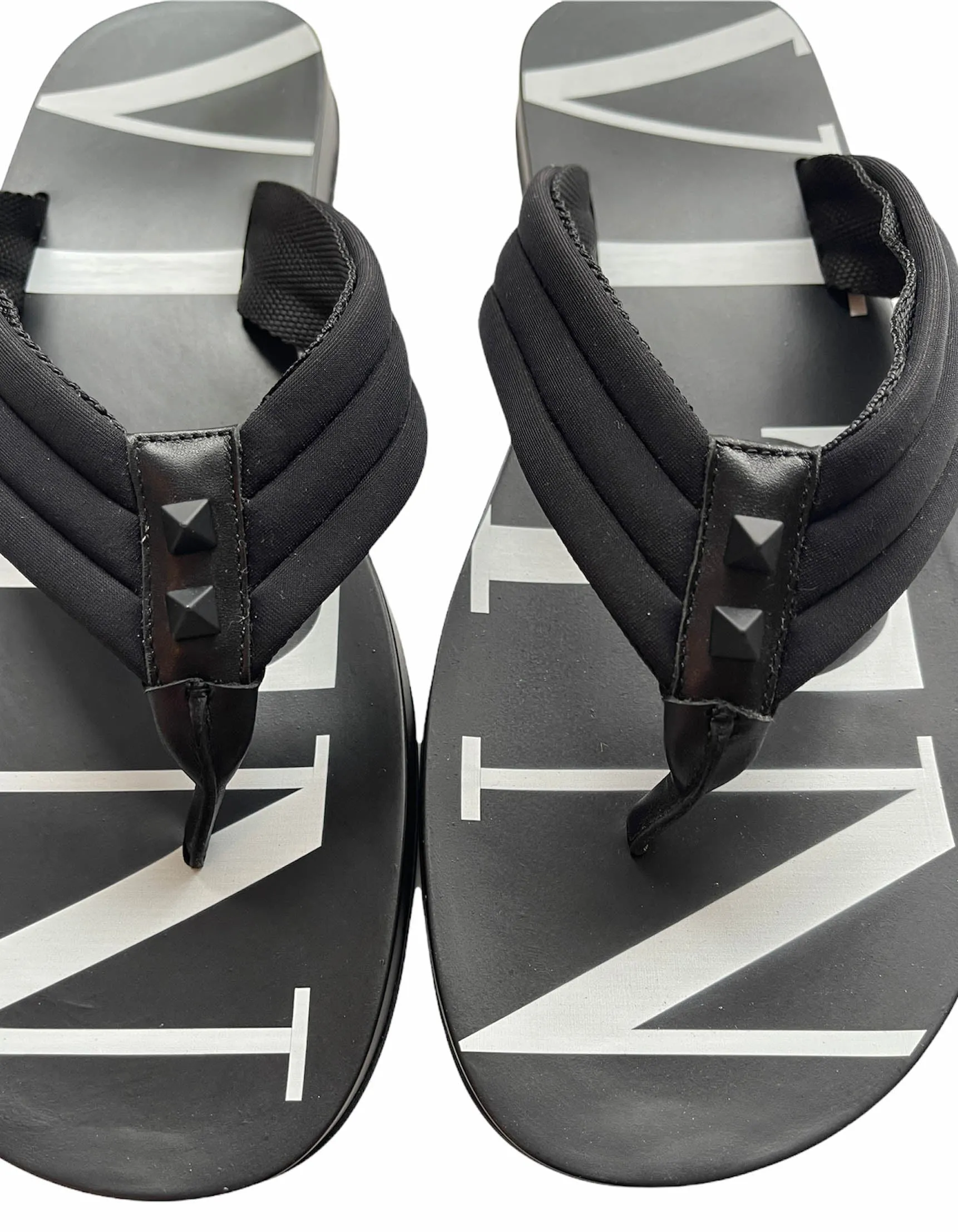 Valentino Black/White VLTN Flip Flop Sandals sz 43