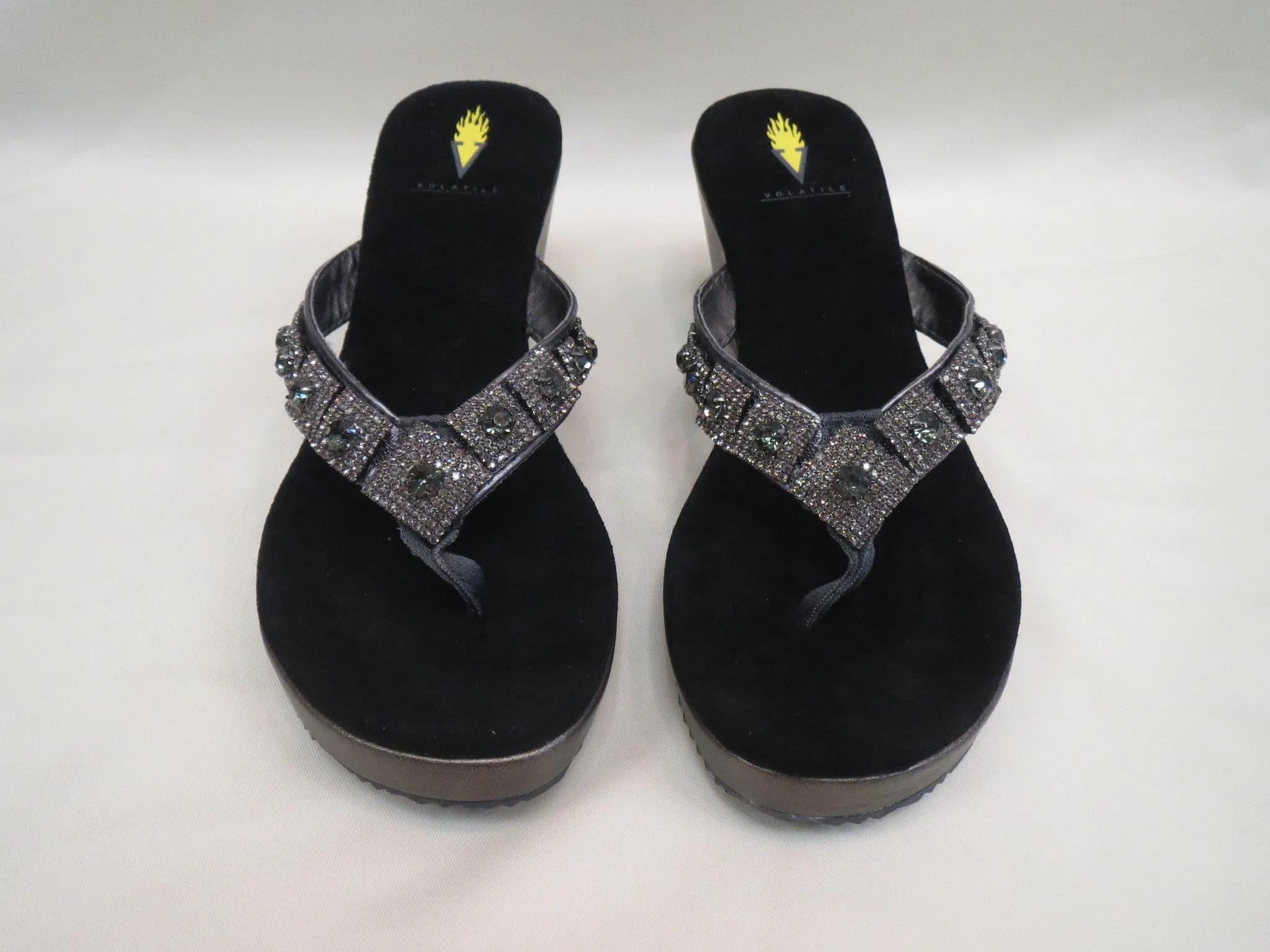 Very Volatile | Andrina Sandal Petwer