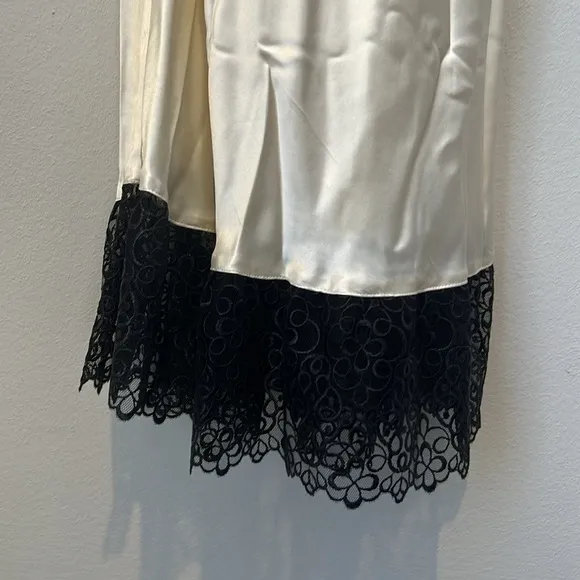 Via del Amore Sleepwear Nightgown Negligée Silk Gown Cream Black Lace Medium NWT