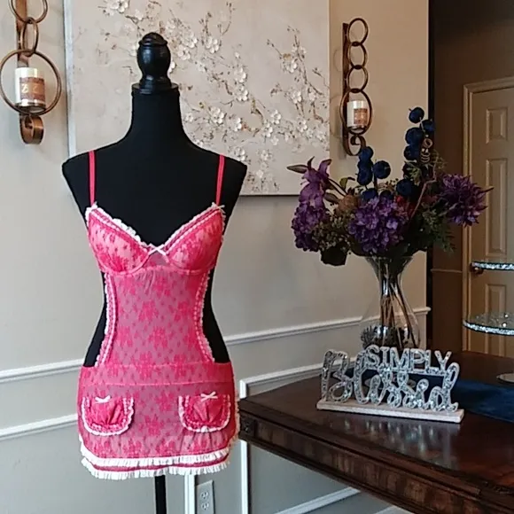 Victoria's Secret Pink Floral Super Sexy Lace Apron Lingerie. Size 34B