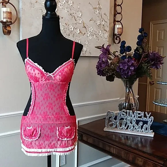 Victoria's Secret Pink Floral Super Sexy Lace Apron Lingerie. Size 34B