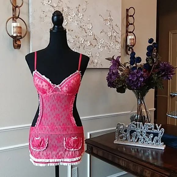 Victoria's Secret Pink Floral Super Sexy Lace Apron Lingerie. Size 34B