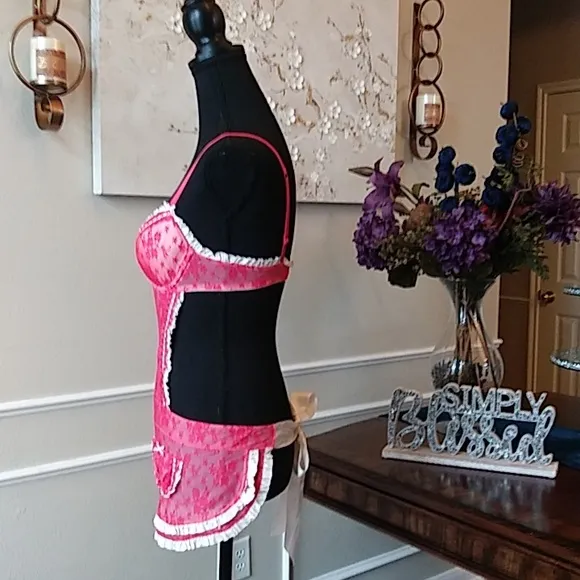 Victoria's Secret Pink Floral Super Sexy Lace Apron Lingerie. Size 34B