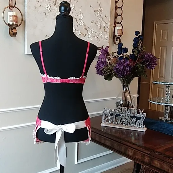 Victoria's Secret Pink Floral Super Sexy Lace Apron Lingerie. Size 34B
