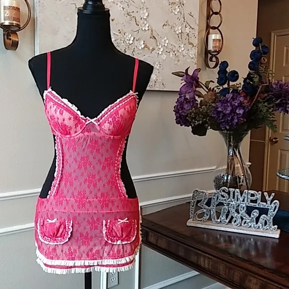 Victoria's Secret Pink Floral Super Sexy Lace Apron Lingerie. Size 34B