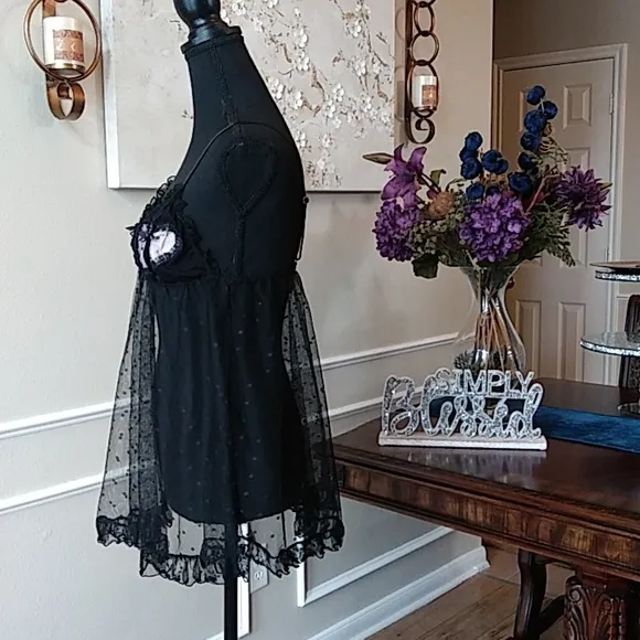 Victoria's Secret Sexy Little Things Black Ruffle Peekaboo Babydoll. Siz…