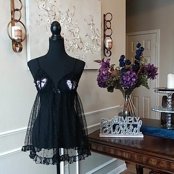 Victoria's Secret Sexy Little Things Black Ruffle Peekaboo Babydoll. Siz…